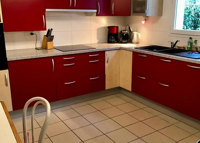 Prázdninový dům Maison Familiale Avec Jardin, A Pied